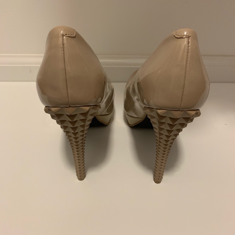 RACHEL Rachel Roy Kimi Platform Pumps - Picture 2 of 7